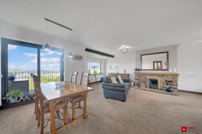 3 bed Terraced for sale Image 4