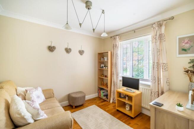 4 bed Detached for sale Image 10