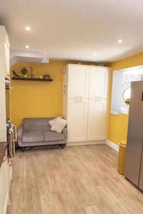 4 bed End of Terrace for sale Image 4