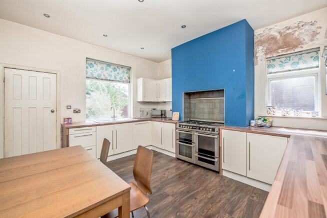 3 bed Terraced for sale Image 5