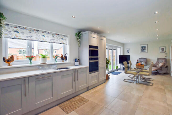 Dining Kitchen 4