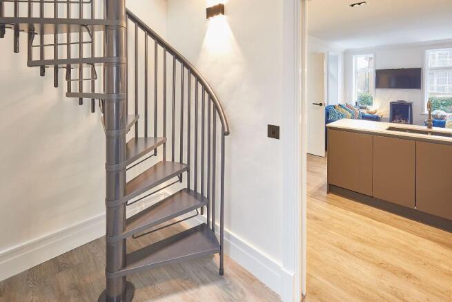 2 bed Semi-Detached for sale Image 8