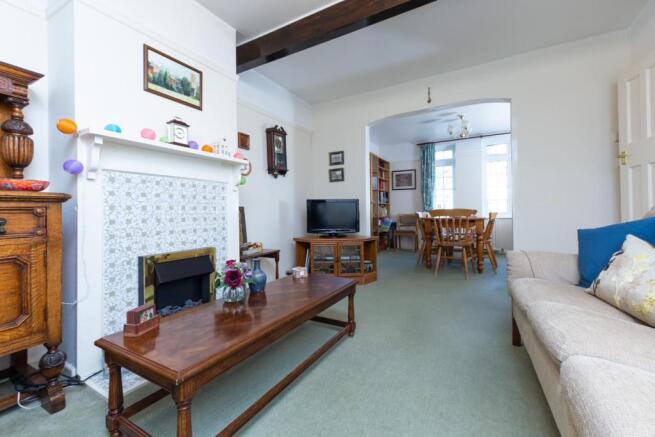 7 Rowan Crescent-17.jpg