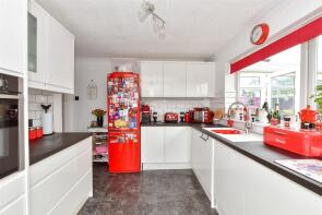 21, Parham Close, Littlehampton BN17 6HF