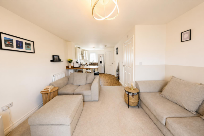 3 bed Terraced for sale Image 4