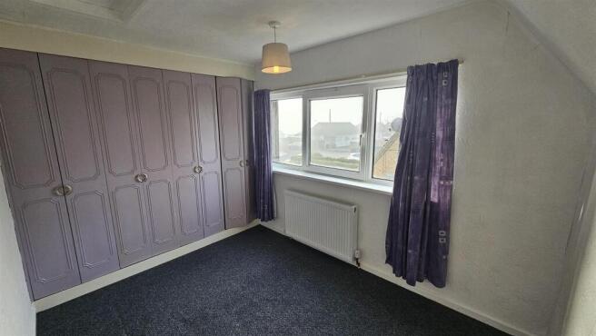 3 bed Semi-Detached Bungalow for sale Image 8