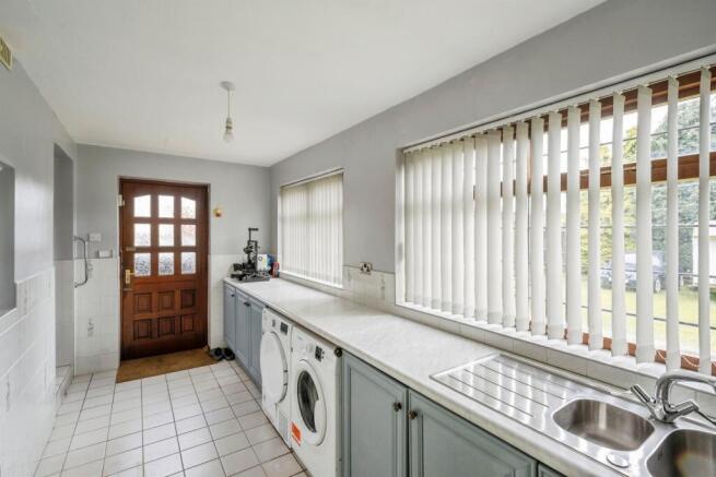 3 bed Detached Bungalow for sale Image 7