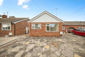 27, Ramplings Avenue, Clacton-on-sea CO15 4BX