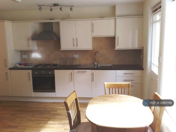 Lounge / Kitchen - Photo 2