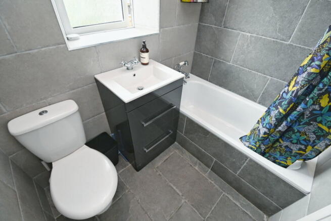3 bed Semi-Detached for sale Image 12