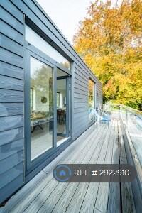 4 bed Flat to rent Image 5