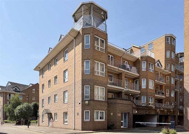 Homer Drive, E14 for Sale by Barrain London Estate