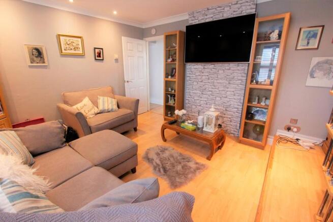 Lounge 2