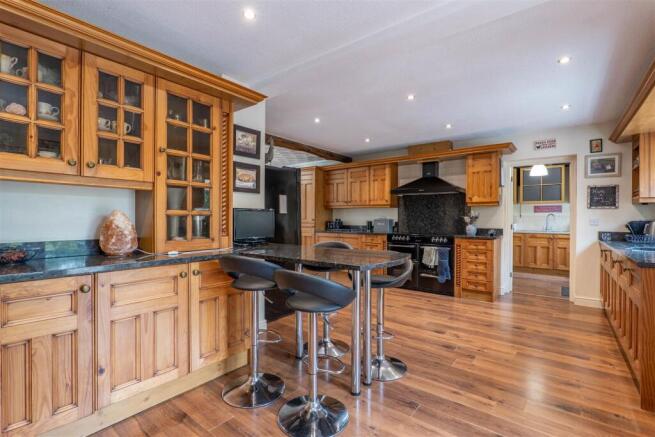 Kitchen/Breakfast Room