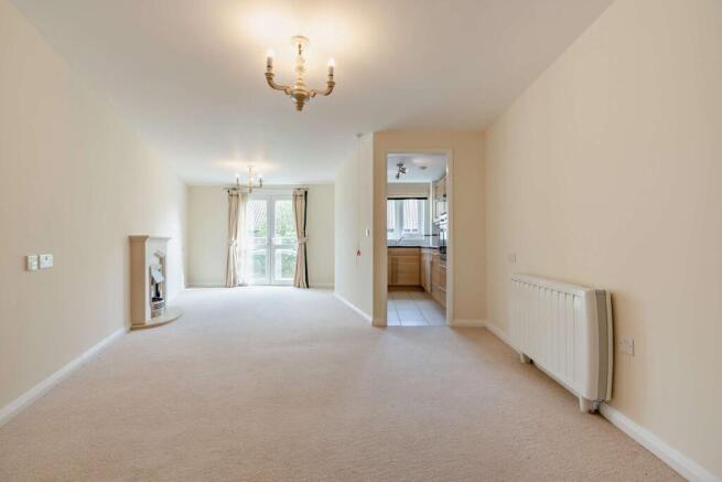 2 bed Retirement Property for sale Image 8