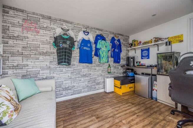 135 Drayton Road, Portsmouth-Small-PorticoMarketin