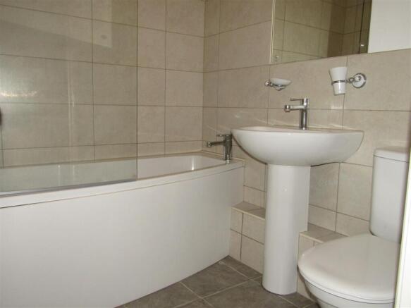 3 bed House for sale Image 8