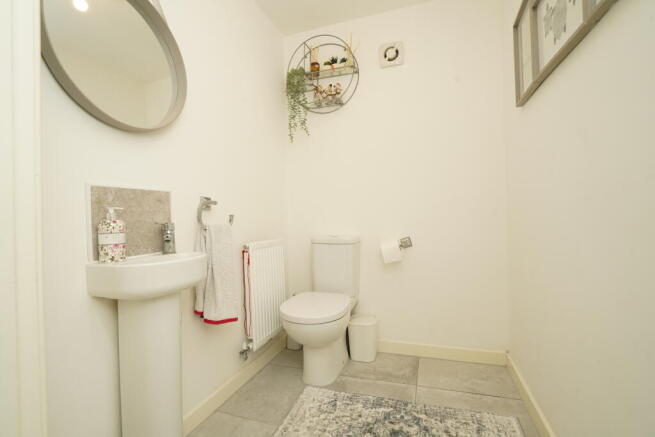 3 bed Semi-Detached for sale Image 6