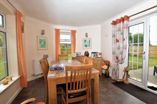 DINING ROOM/SUN LOUN