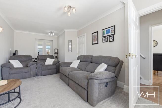 4 bed Semi-Detached for sale Image 9