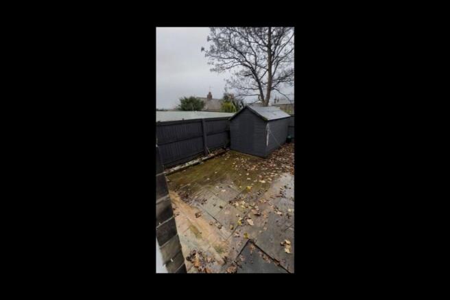 3 bed Terraced to rent Image 7