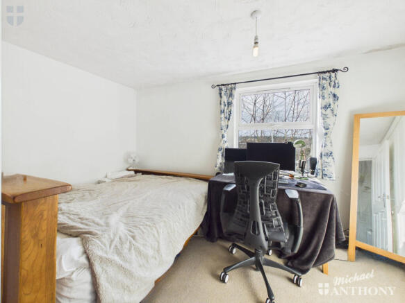 CAM03852G0-PR0571-STILL002