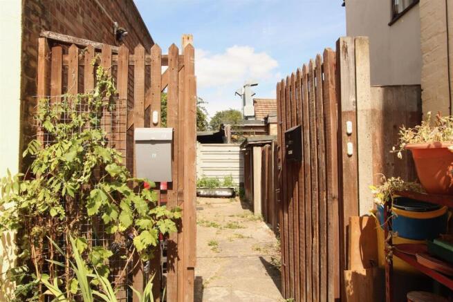 Manley Court, N16
