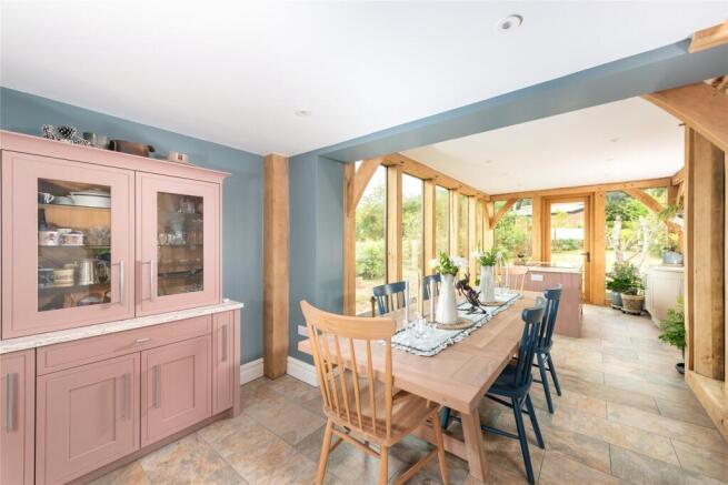 Kitchen/Breakfast Rm