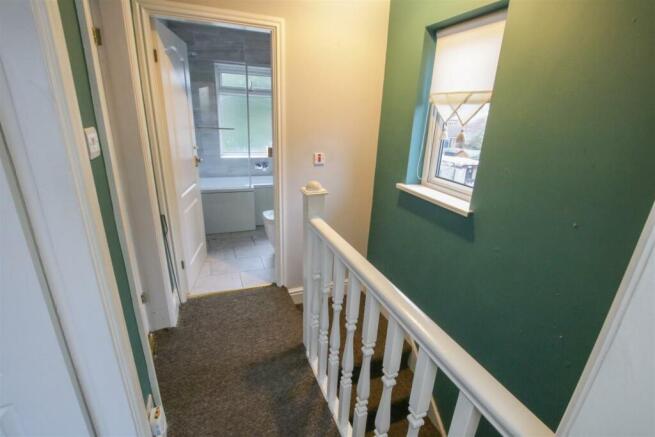 FIRST FLOOR LANDING