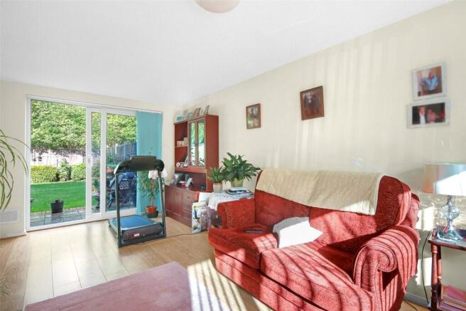 Wayland Close, Bracknell, Berkshire, RG12 photo 5