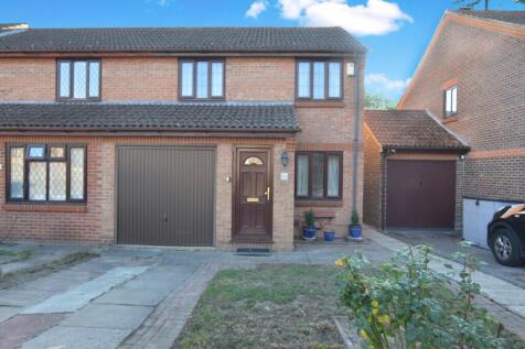 Charterhouse Close, Bracknell, RG12