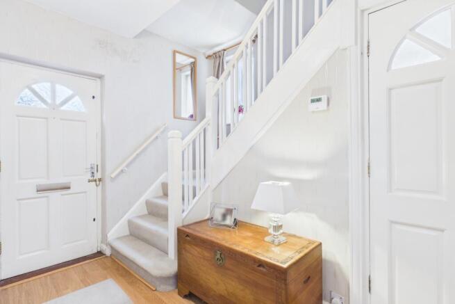 CAM03162G0-PR0353-STILL024