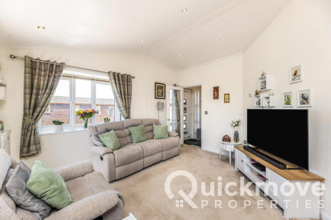 2 bed Park Home for sale Image 7