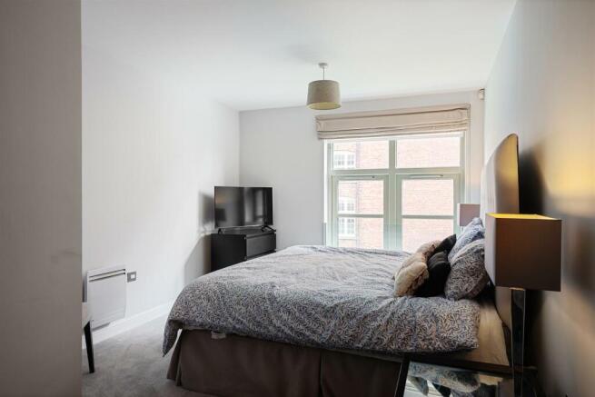 3 bed Apartment for sale Image 11