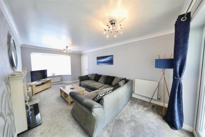3 bed Semi-Detached for sale Image 5