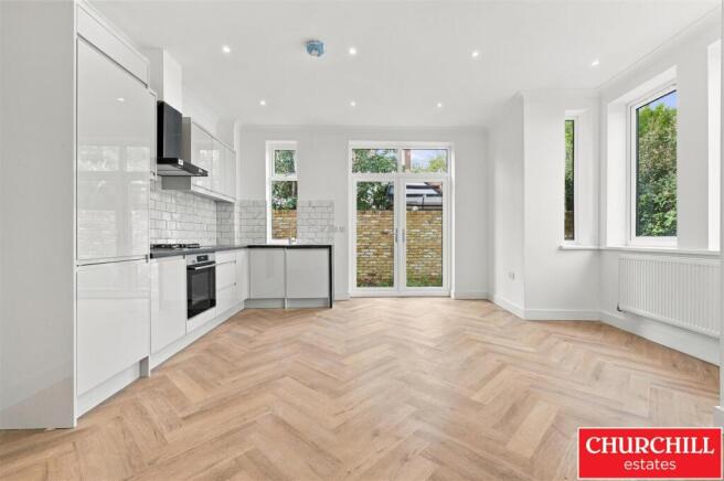 Kitchen/Dining Room (2)