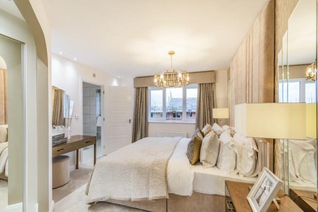 4 bed Detached for sale Image 6