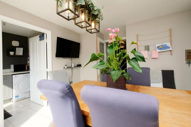 4 bed Detached for sale Image 7