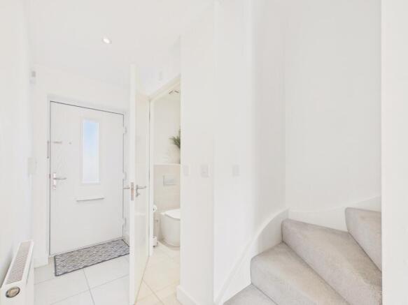 3 bed Terraced for sale Image 9