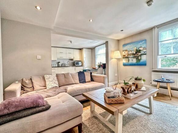 WhatsApp Image 20250725 at 131021_d1edec5d.jpg