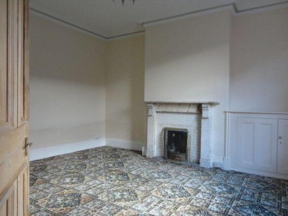 SITTING ROOM 