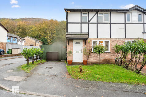 Glan-y-ffordd, Taffs Well, Cardiff