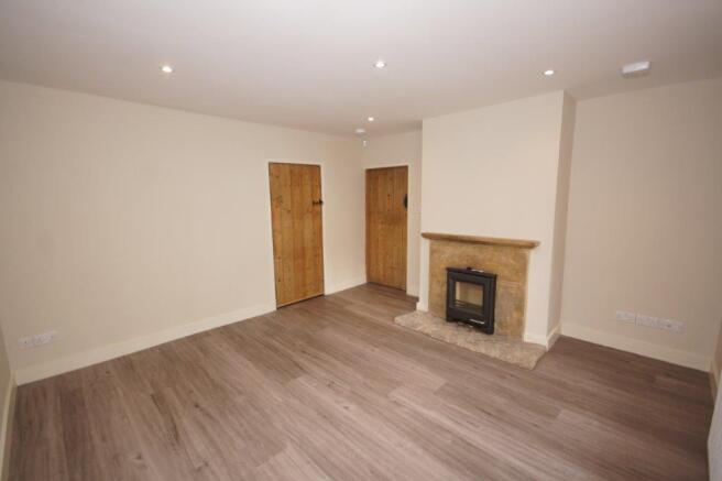 Brittens Lodge - Sitting Room 2.jpg