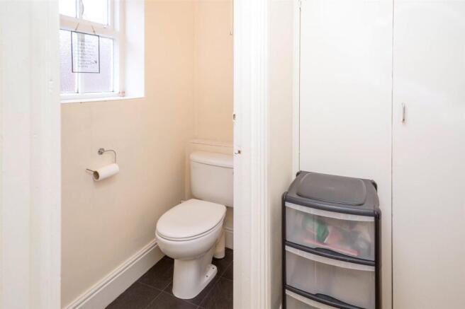 Grounf Floor WC