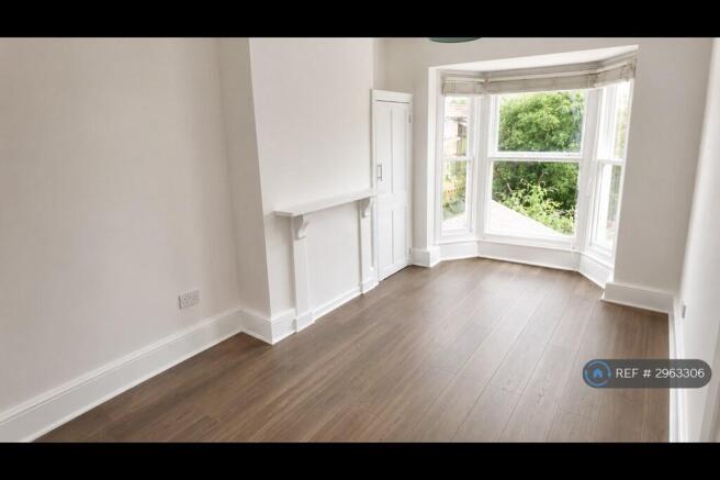 5 bed Flat to rent Image 12