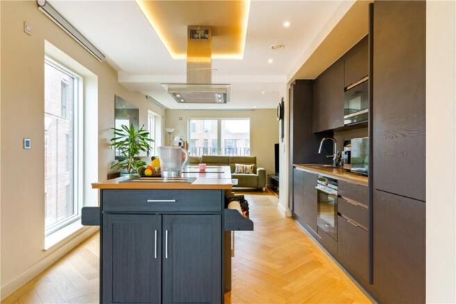 3 bed Penthouse for sale Image 5