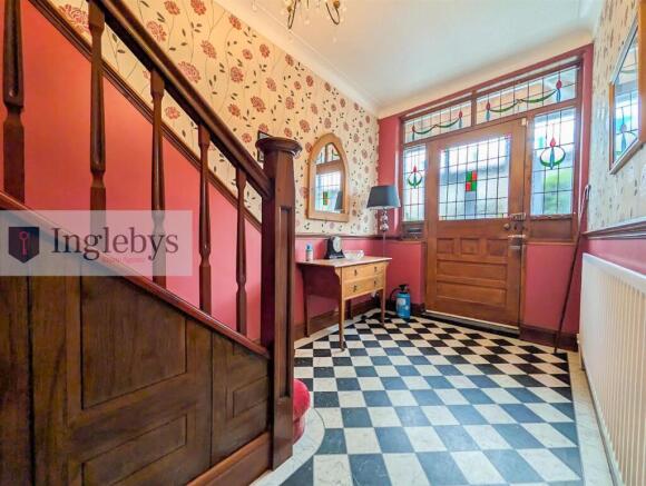 3 bed House for sale Image 4