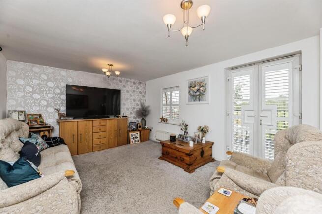 3 bed Terraced for sale Image 6