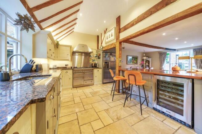 Kitchen/Dining 1