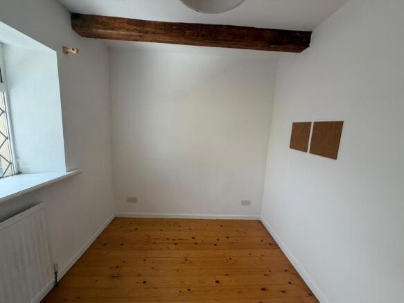 3 bed Apartment for sale Image 7